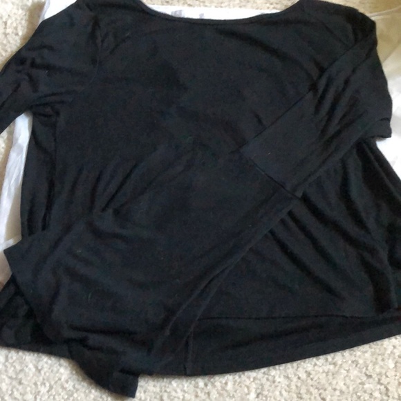 Hollister Long Sleeve - Picture 3 of 4